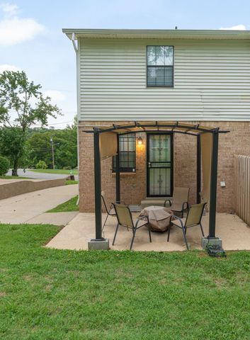 3100 Conviser Dr, Nashville, TN 37207