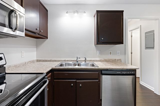 3100 Conviser Dr, Nashville, TN 37207