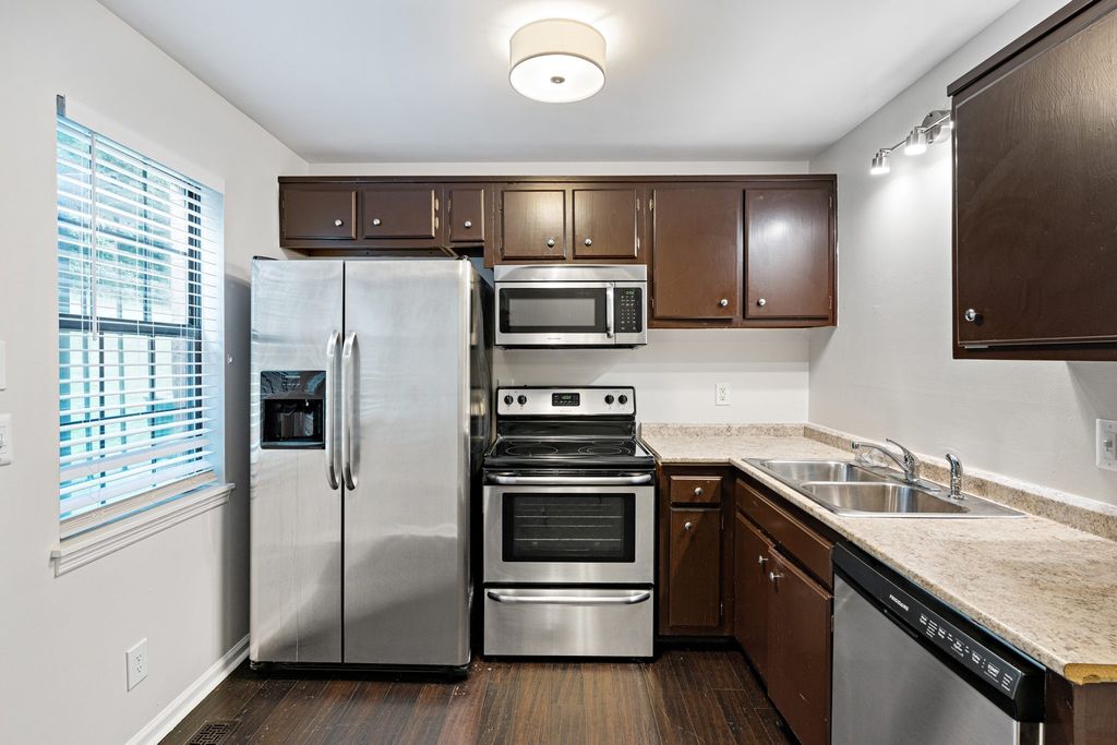 3100 Conviser Dr, Nashville, TN 37207