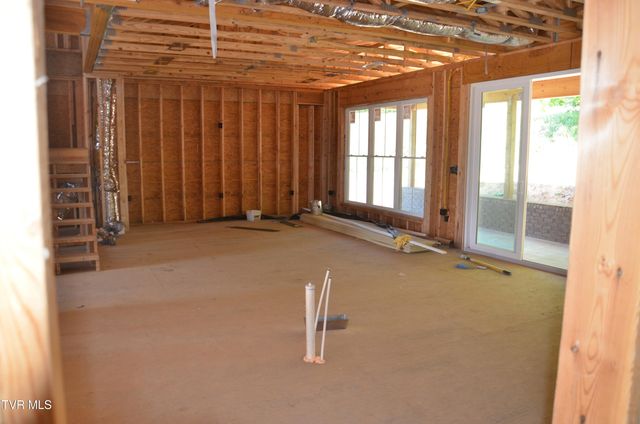 2354 Edinburgh Channel Road, Kingsport, TN 37664