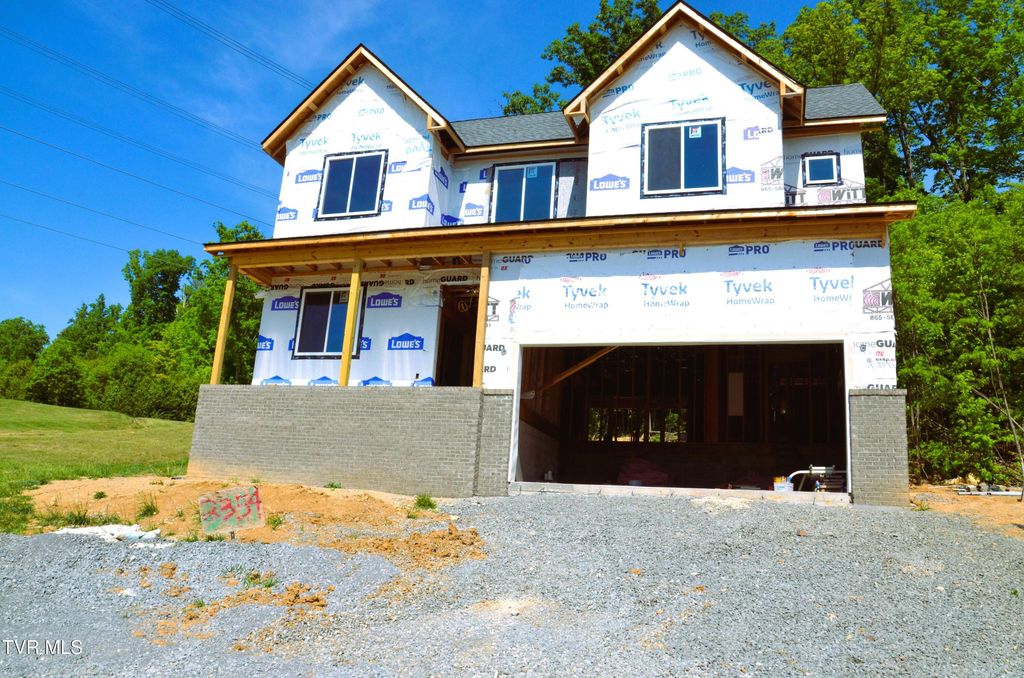 2354 Edinburgh Channel Road, Kingsport, TN 37664