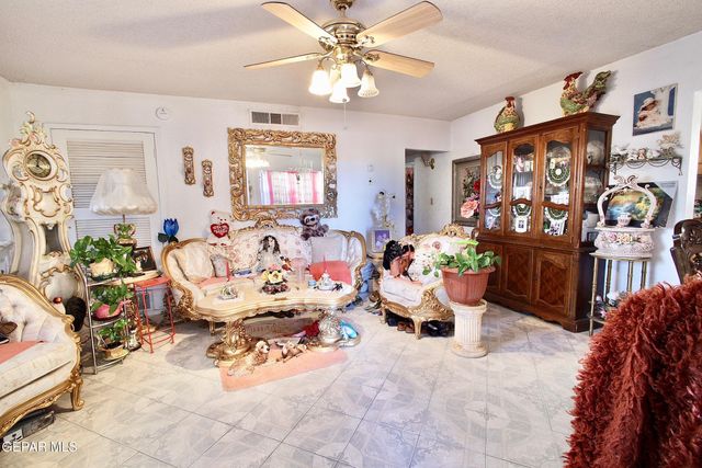 109 5th Street SE, Fabens, TX 79838