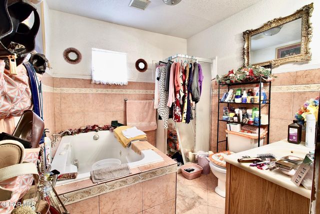 109 5th Street SE, Fabens, TX 79838