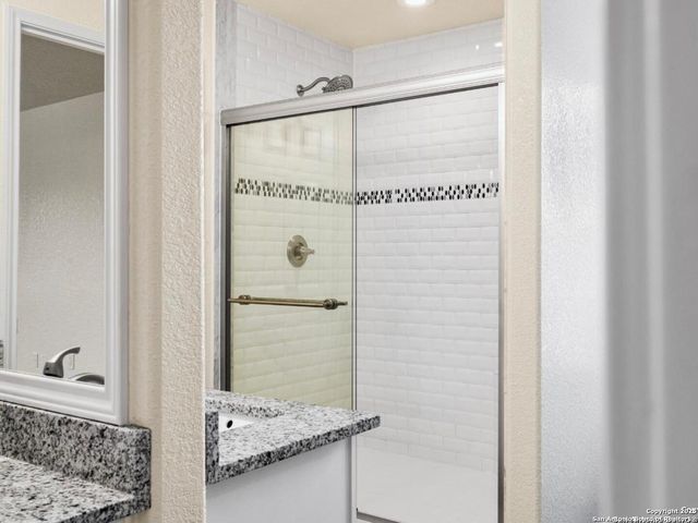 6608 WOODBELL, Live Oak, TX 78233