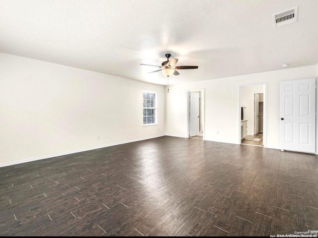 6608 WOODBELL, Live Oak, TX 78233