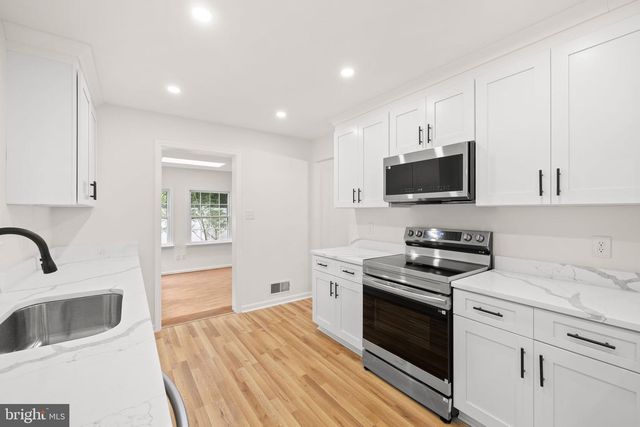 9002 TEDDY RAE CT, Springfield, VA 22152