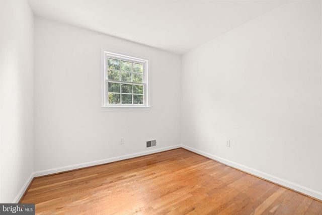 9002 TEDDY RAE CT, Springfield, VA 22152