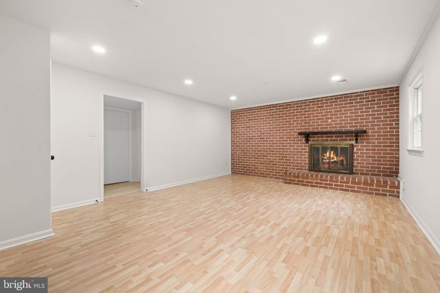 9002 TEDDY RAE CT, Springfield, VA 22152