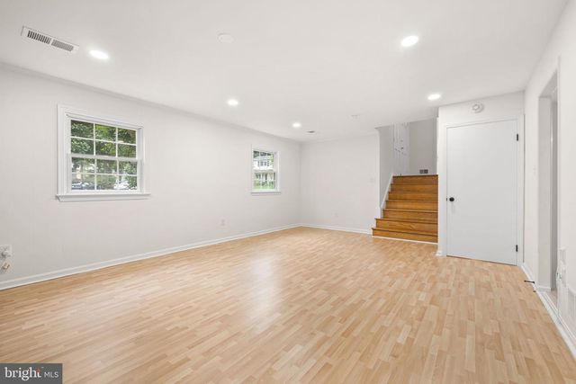 9002 TEDDY RAE CT, Springfield, VA 22152