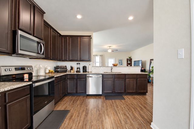 717 Lansman Trail, Denton, TX 76207