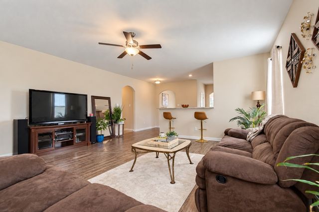 717 Lansman Trail, Denton, TX 76207
