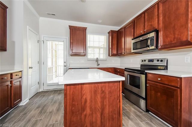 5433 Sky Hill Drive, Greensboro, NC 27301