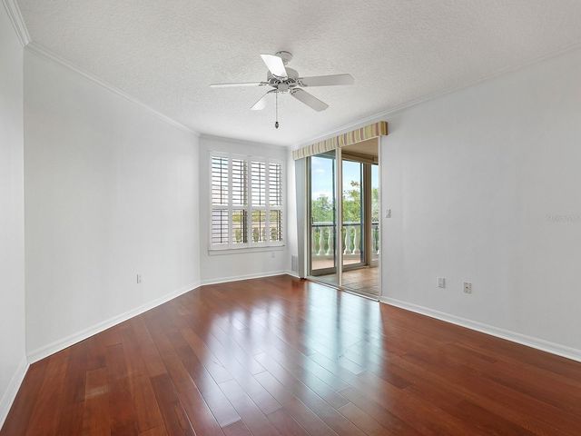 5420 EAGLES POINT CIRCLE 106, Sarasota, FL 34231
