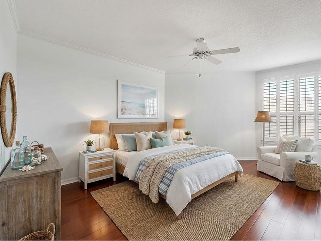 5420 EAGLES POINT CIRCLE 106, Sarasota, FL 34231