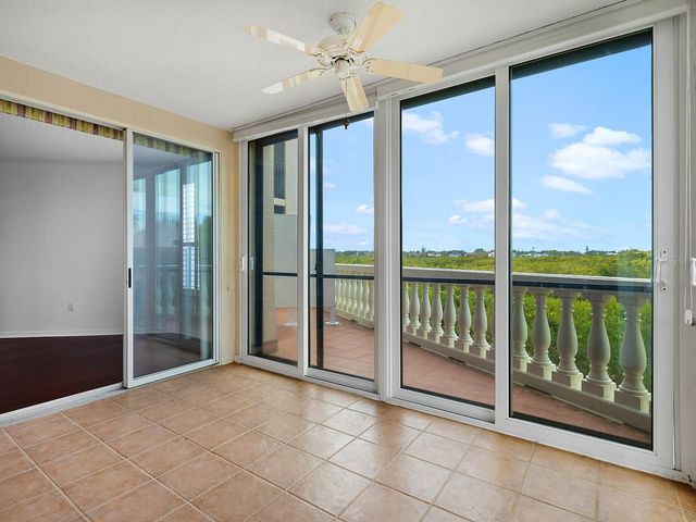 5420 EAGLES POINT CIRCLE 106, Sarasota, FL 34231