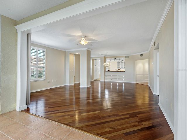 5420 EAGLES POINT CIRCLE 106, Sarasota, FL 34231