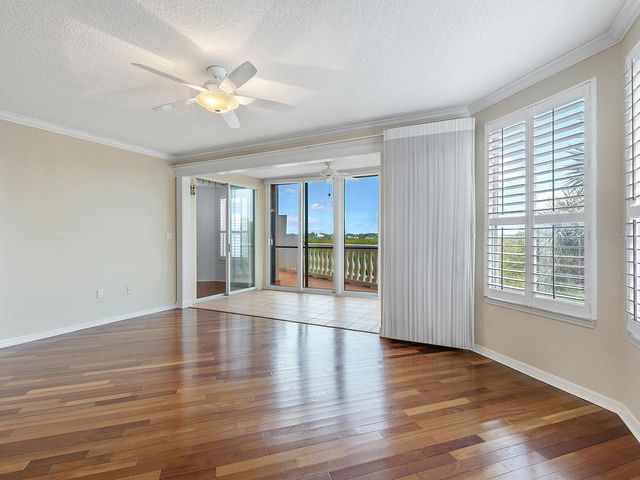 5420 EAGLES POINT CIRCLE 106, Sarasota, FL 34231