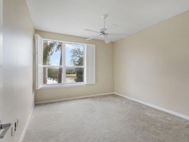 5420 EAGLES POINT CIRCLE 106, Sarasota, FL 34231