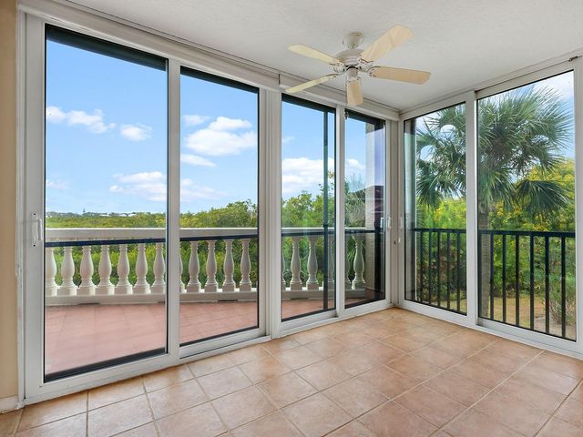 5420 EAGLES POINT CIRCLE 106, Sarasota, FL 34231