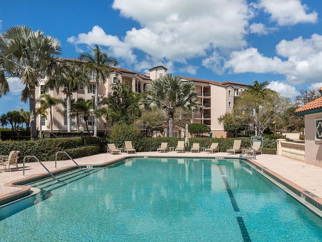 5420 EAGLES POINT CIRCLE 106, Sarasota, FL 34231