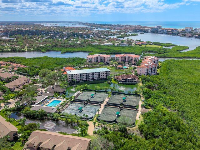5420 EAGLES POINT CIRCLE 106, Sarasota, FL 34231