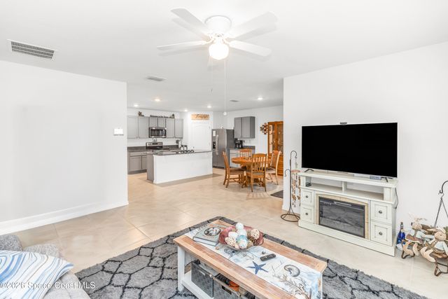 2020 Cary Street, Deltona, FL 32738