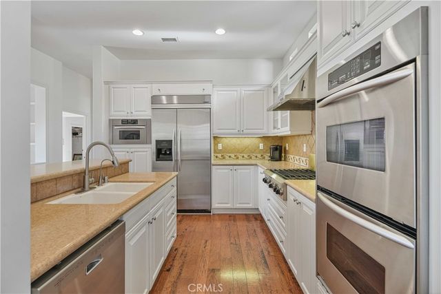 27976 Red Pine Court, Valencia, CA 91354