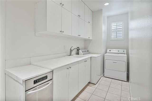 27976 Red Pine Court, Valencia, CA 91354