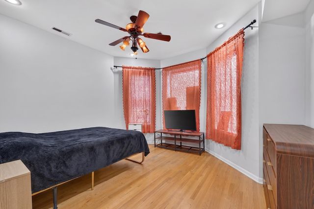4007 S CALUMET Boulevard 2S, Chicago, IL 60653