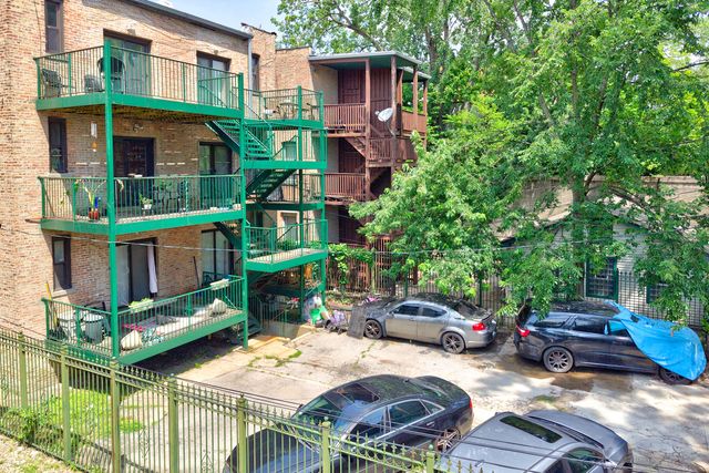 4007 S CALUMET Boulevard 2S, Chicago, IL 60653