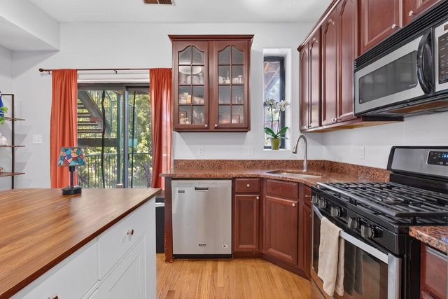 4007 S CALUMET Boulevard 2S, Chicago, IL 60653