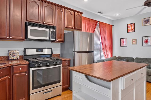4007 S CALUMET Boulevard 2S, Chicago, IL 60653