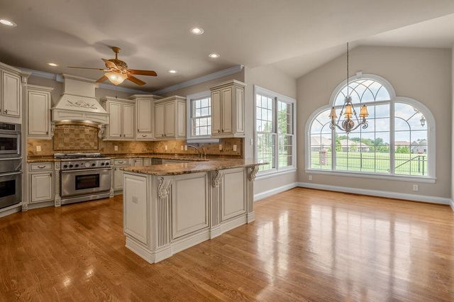 3845 Real Quiet Lane, Lexington, KY 40509