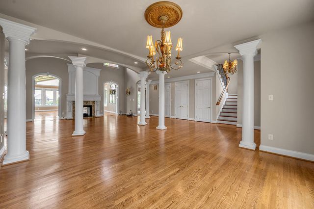 3845 Real Quiet Lane, Lexington, KY 40509