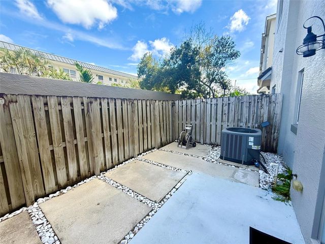 1951 Coral Heights Boulevard 402, Oakland Park, FL 33308