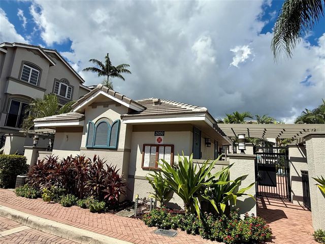 1951 Coral Heights Boulevard 402, Oakland Park, FL 33308