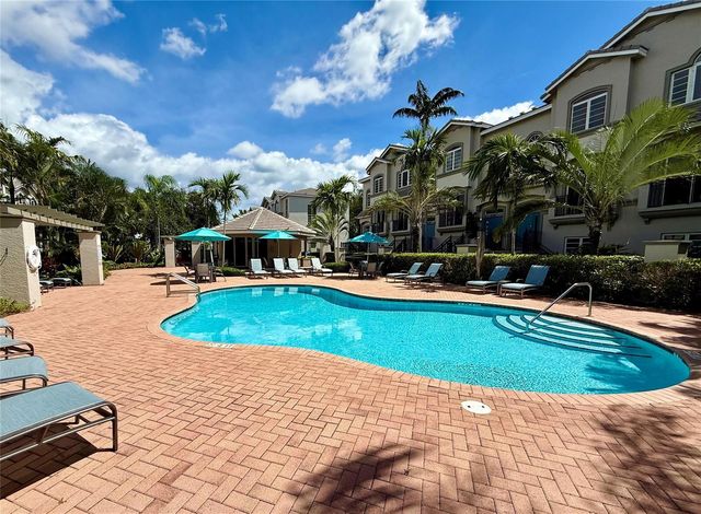 1951 Coral Heights Boulevard 402, Oakland Park, FL 33308