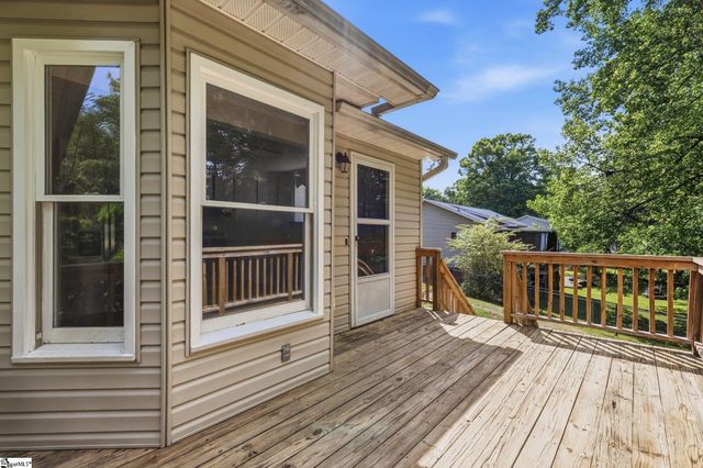 323 Pinonwood Drive, Simpsonville, SC 29680