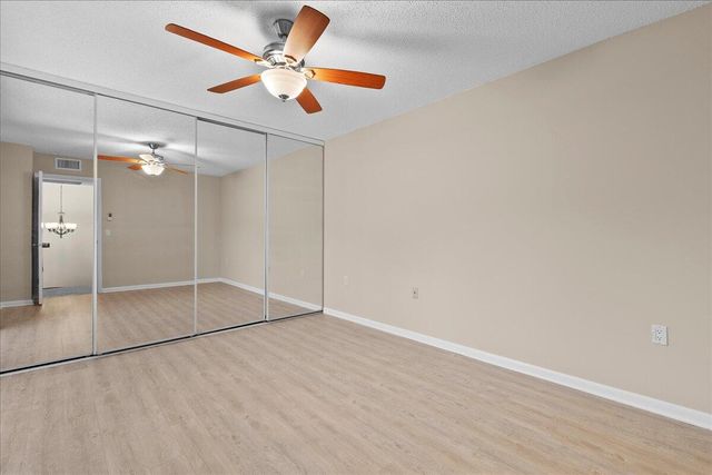 2108 21st Lane, Palm Beach Gardens, FL 33418