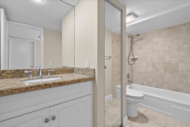 2108 21st Lane, Palm Beach Gardens, FL 33418