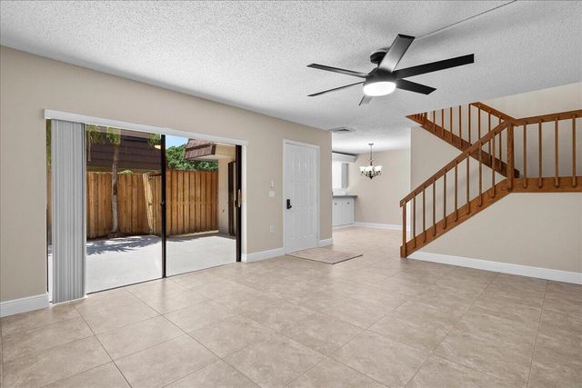 2108 21st Lane, Palm Beach Gardens, FL 33418