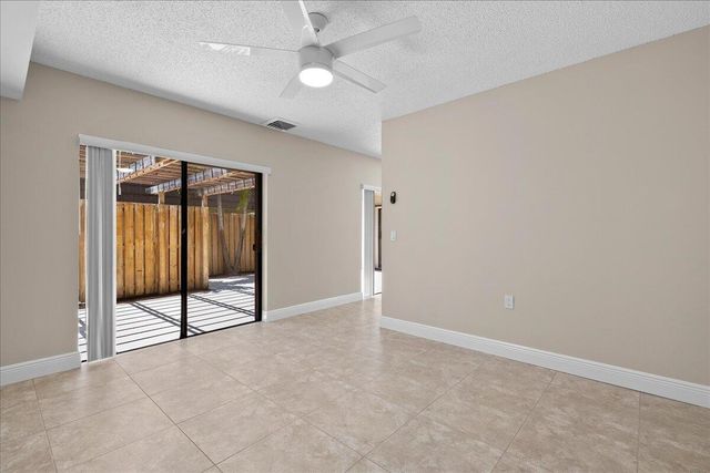 2108 21st Lane, Palm Beach Gardens, FL 33418
