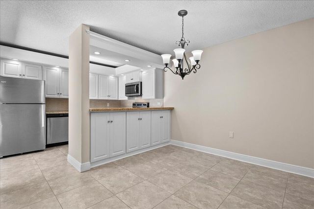 2108 21st Lane, Palm Beach Gardens, FL 33418