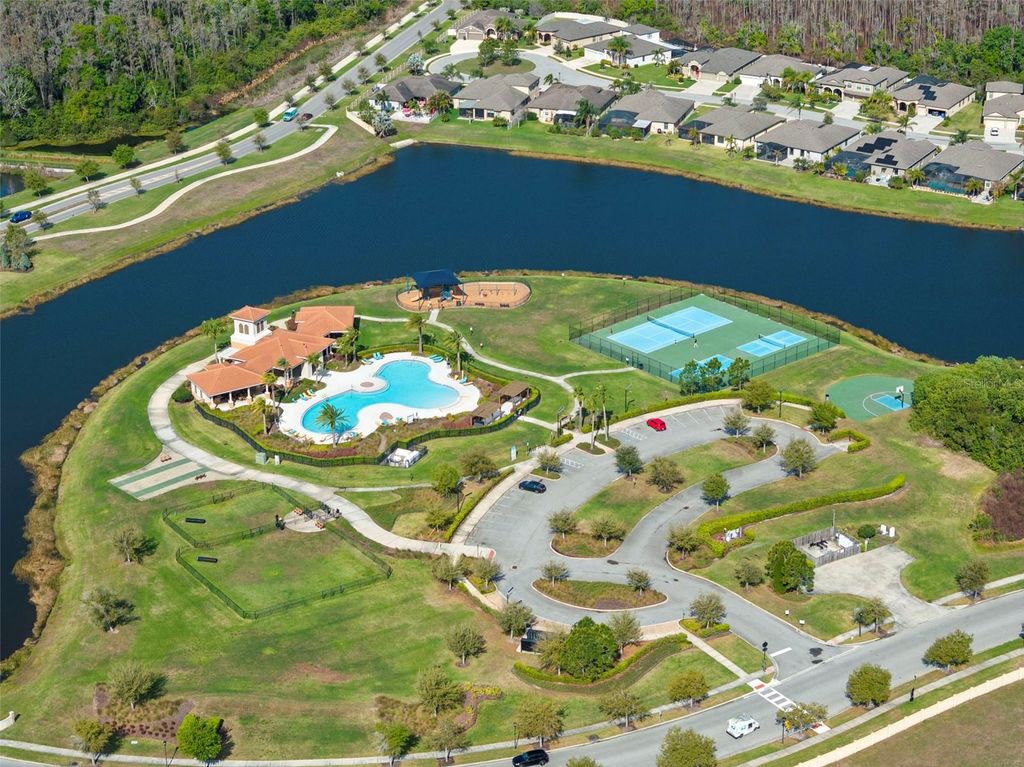 Image 26 of property listing at 16316 LITTLE GARDEN DRIVE, Wimauma, FL 33598