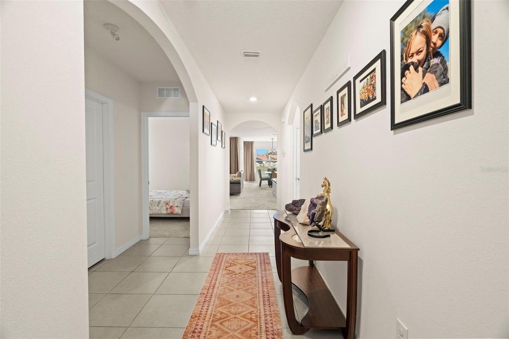 Image 6 of property listing at 16316 LITTLE GARDEN DRIVE, Wimauma, FL 33598