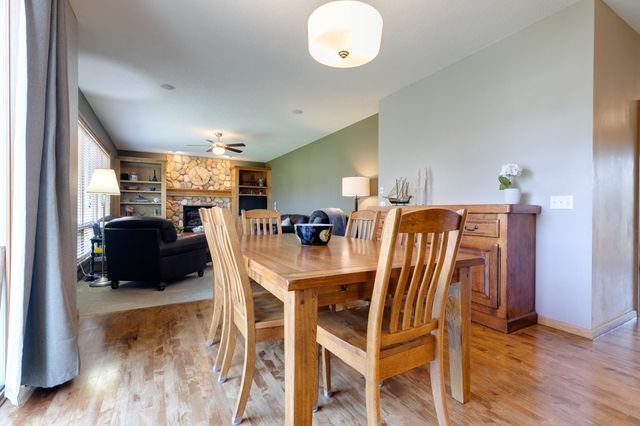 7568 Walnut Curve, Chanhassen, MN 55317