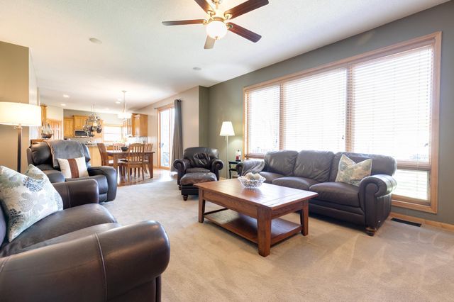 7568 Walnut Curve, Chanhassen, MN 55317