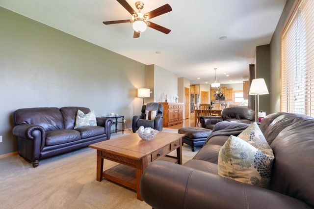 7568 Walnut Curve, Chanhassen, MN 55317