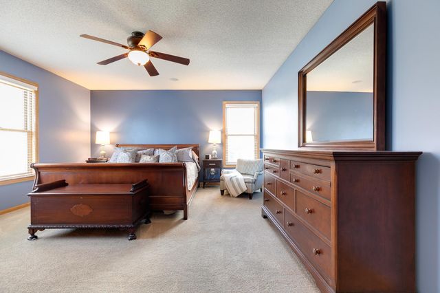 7568 Walnut Curve, Chanhassen, MN 55317