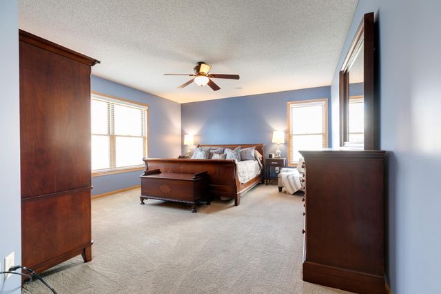 7568 Walnut Curve, Chanhassen, MN 55317